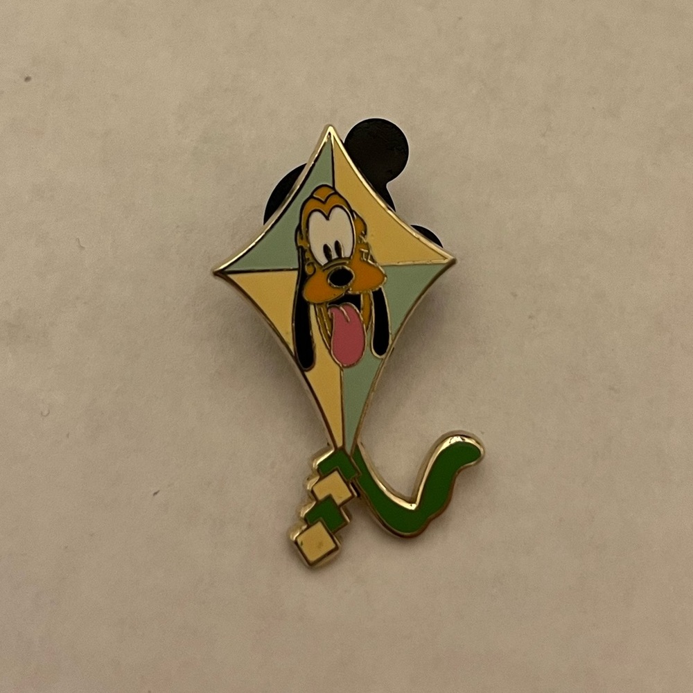 Disney Pluto Kite Pin
